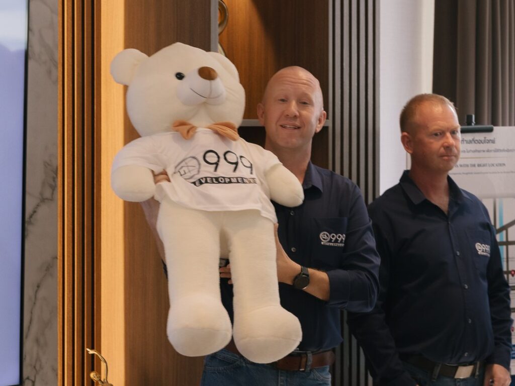 Stig Vinck ซีอีโอของ 999 Developments กับแม็กซ์